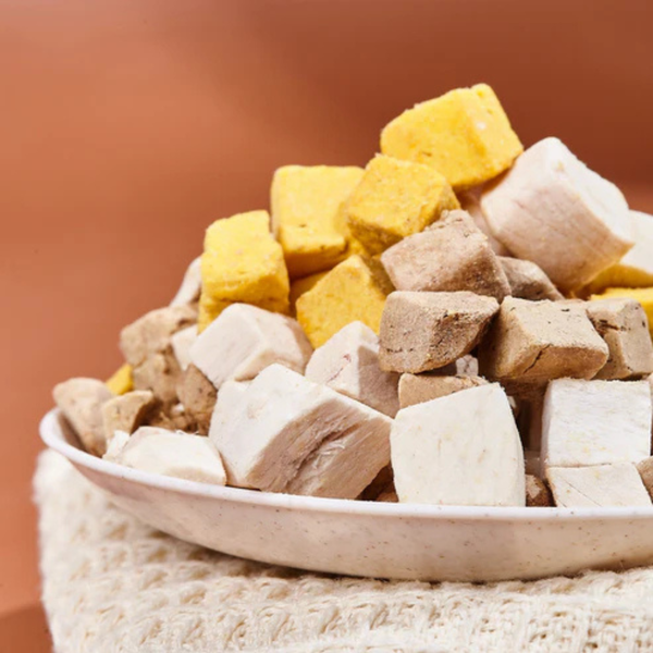 Waita Freeze Dried Chicken, Duck Liver & Yolk Mixed Cubes